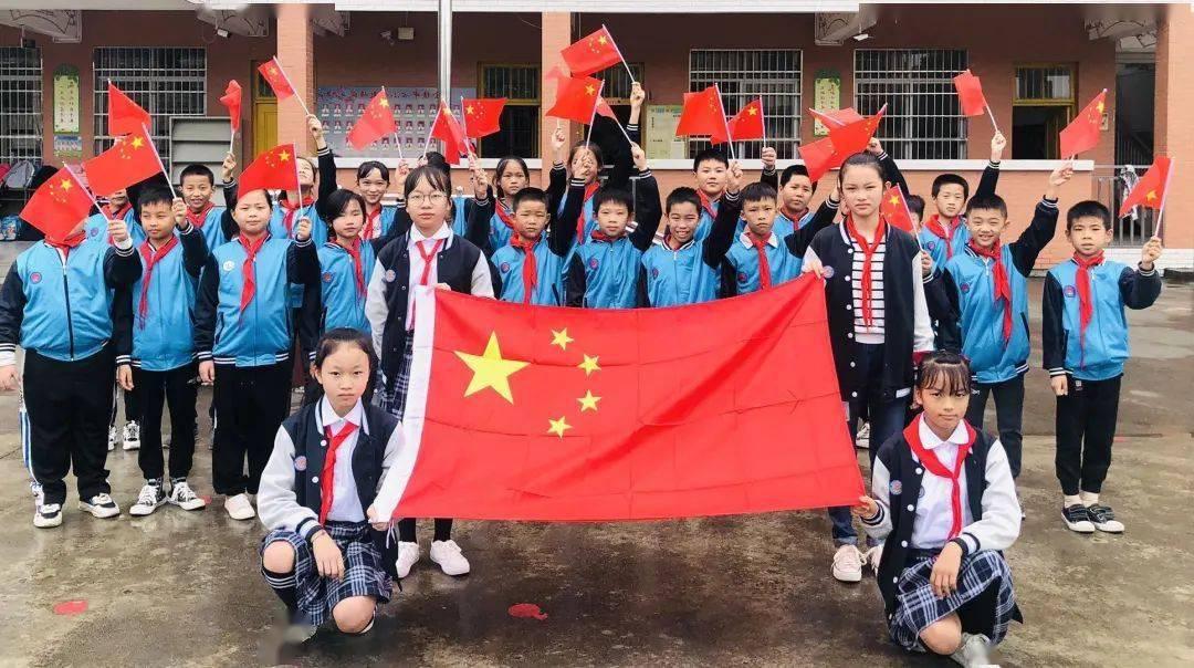 小型的足球赛